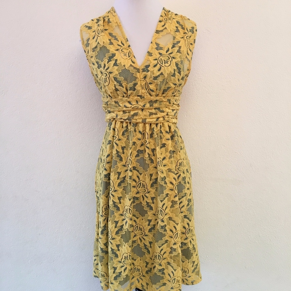 Plenty by Trace Reese V Neck Yellow Dress Size 0